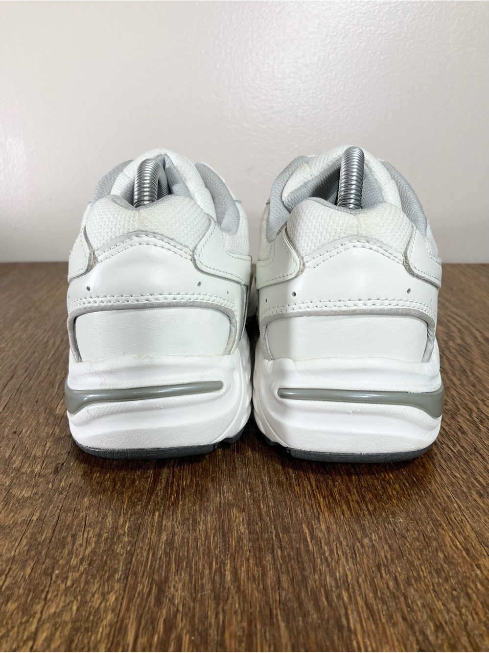 Vionic 23 Walk Leather Sneaker Women’s Size 9.5 White/Grey - Picture 4 of 11